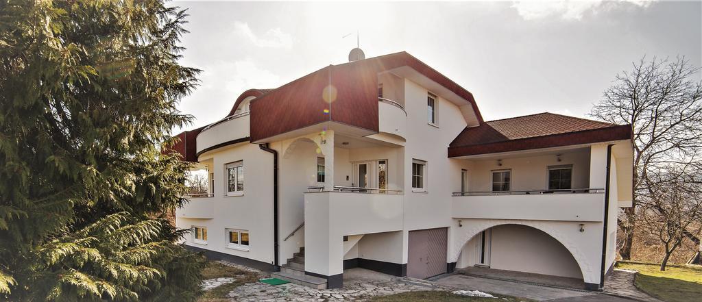 Drežnik Grad Guest House Melody المظهر الخارجي الصورة